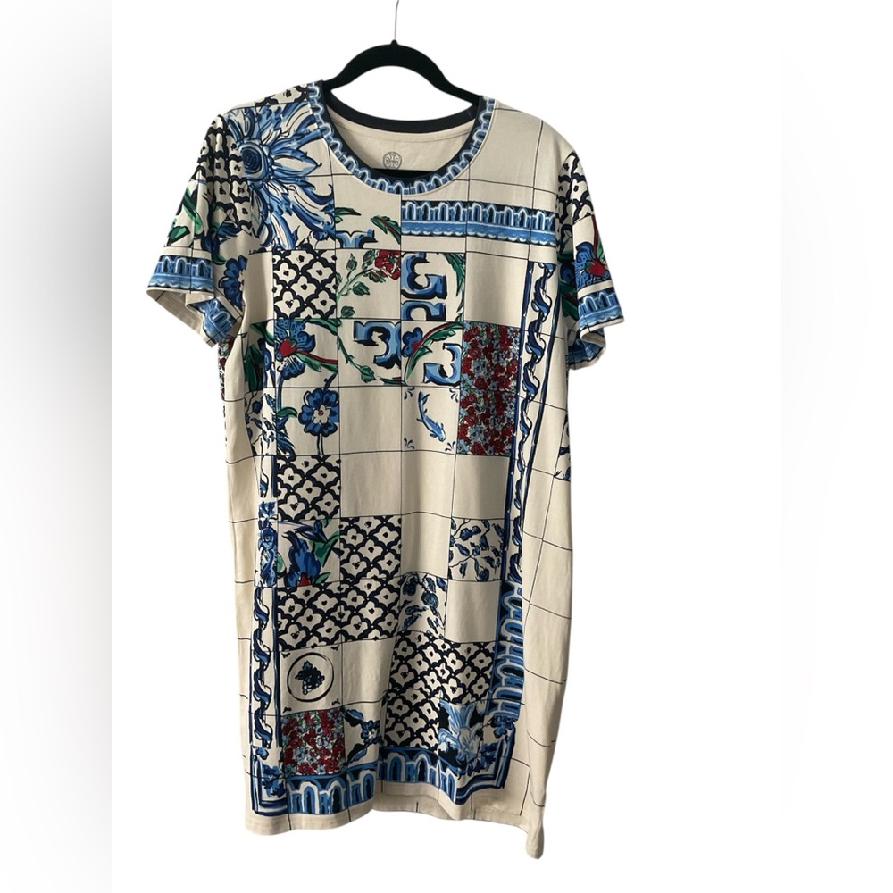 Tory Burch white, Blue and Green T-T-Shirt